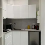 Cosy And Modern Studio In Heart Of XVII Area